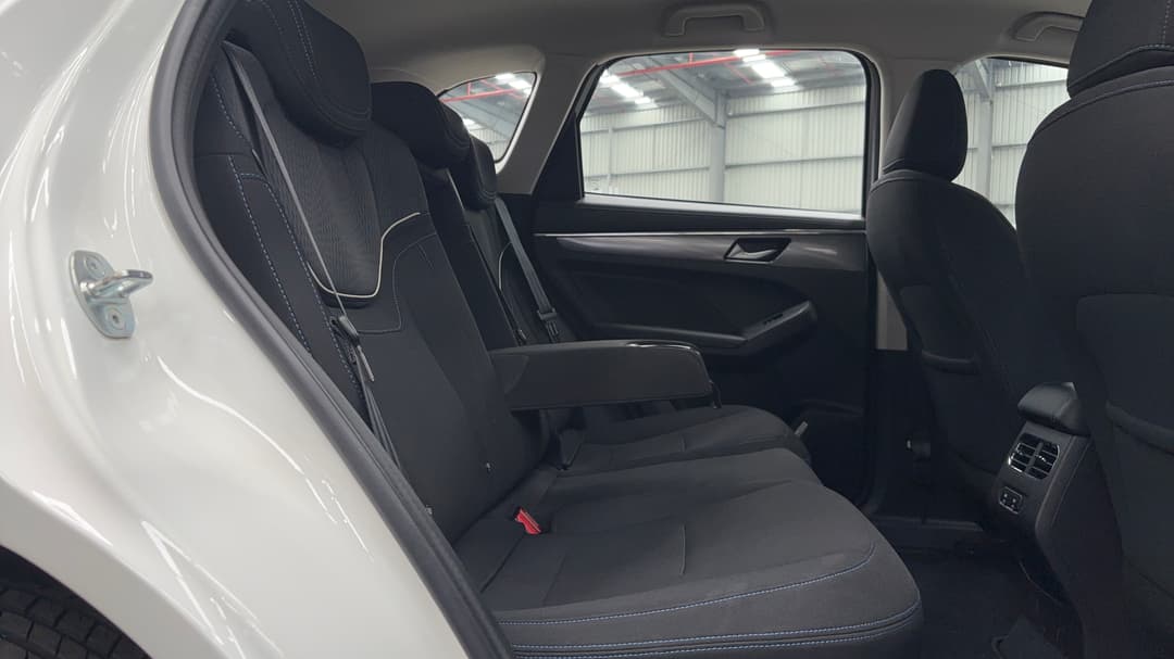 2022 GWM Haval Jolion Premium, Automatic, 52375 km, Right Side Rear Door Cabin View