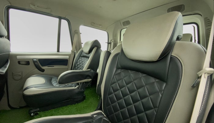 2018 Mahindra Scorpio S11, Diesel, Manual, 56,442 km, Right Side Rear Door Cabin