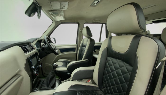 2018 Mahindra Scorpio S11, Diesel, Manual, 56,442 km, Right Side Front Door Cabin