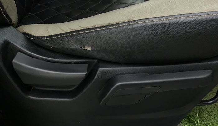 2018 Mahindra Scorpio S11, Diesel, Manual, 56,442 km, Driver Side Adjustment Panel