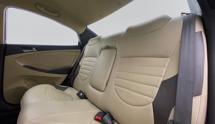 2017 Hyundai Verna 1.6 SX VTVT, Petrol, Manual, 41,080 km, Right Side Rear Door Cabin