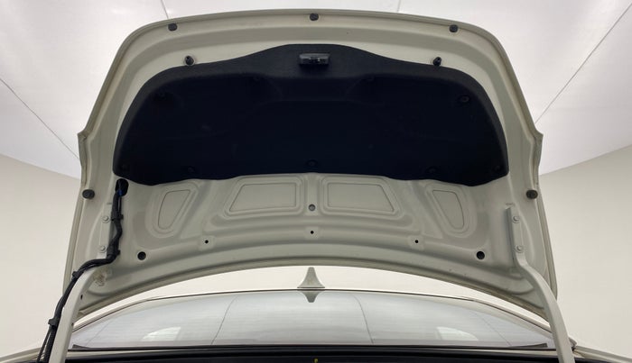 2017 Hyundai Verna 1.6 SX VTVT, Petrol, Manual, 41,080 km, Boot Door Open