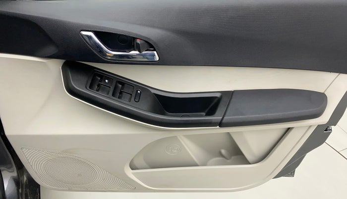 2022 Tata Tiago XZ PLUS CNG, CNG, Manual, 24,768 km, Driver Side Door Panels Control