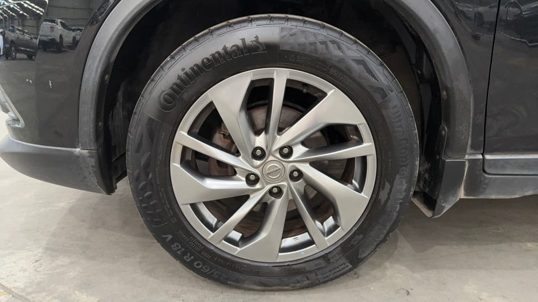 2016 Nissan X-trail Ti (4x4), Automatic, 135549 km, Left Front Wheel