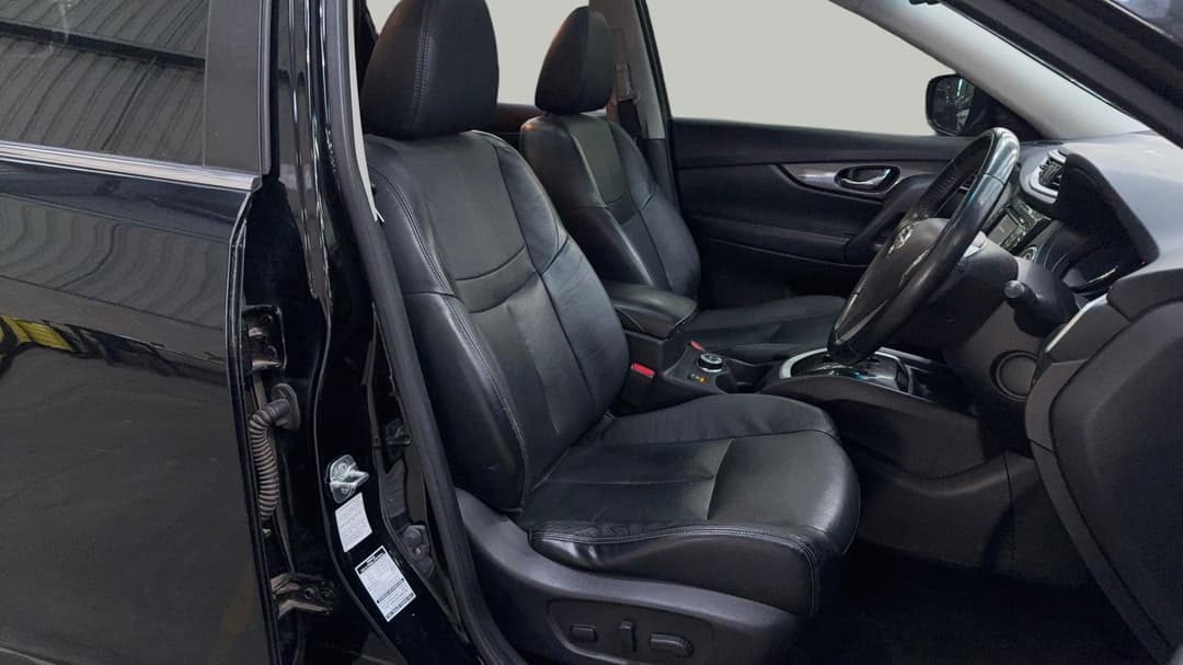 2016 Nissan X-trail Ti (4x4), Automatic, 135549 km, Right Side Front Door Cabin View
