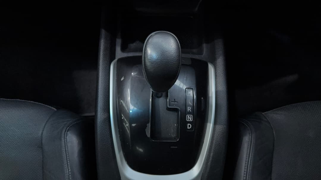 2016 Nissan X-trail Ti (4x4), Automatic, 135549 km, Gear Lever 