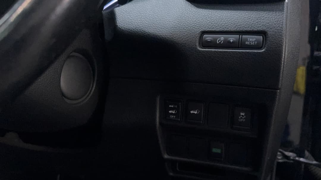2016 Nissan X-trail Ti (4x4), Automatic, 135549 km, Utility Switches/Buttons