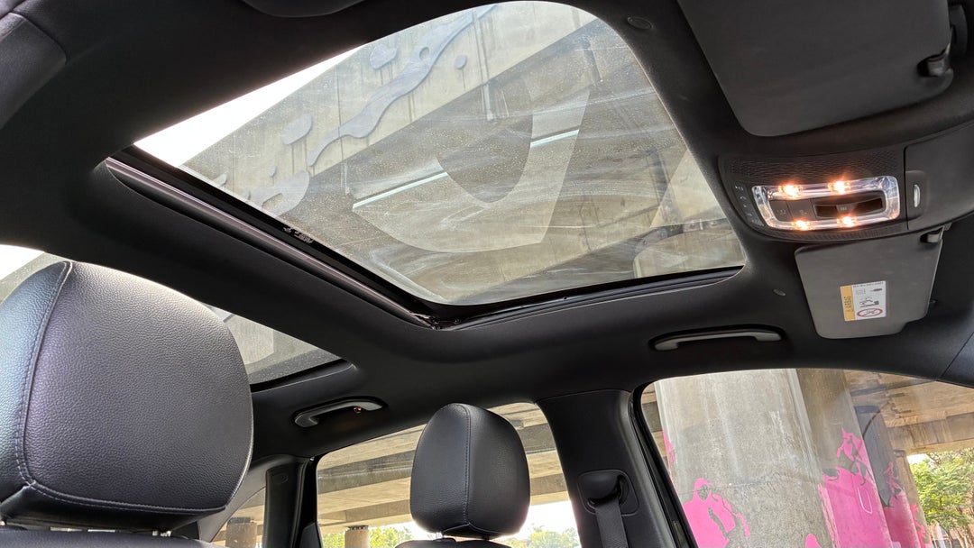 Interior Sunroof/Moonroof