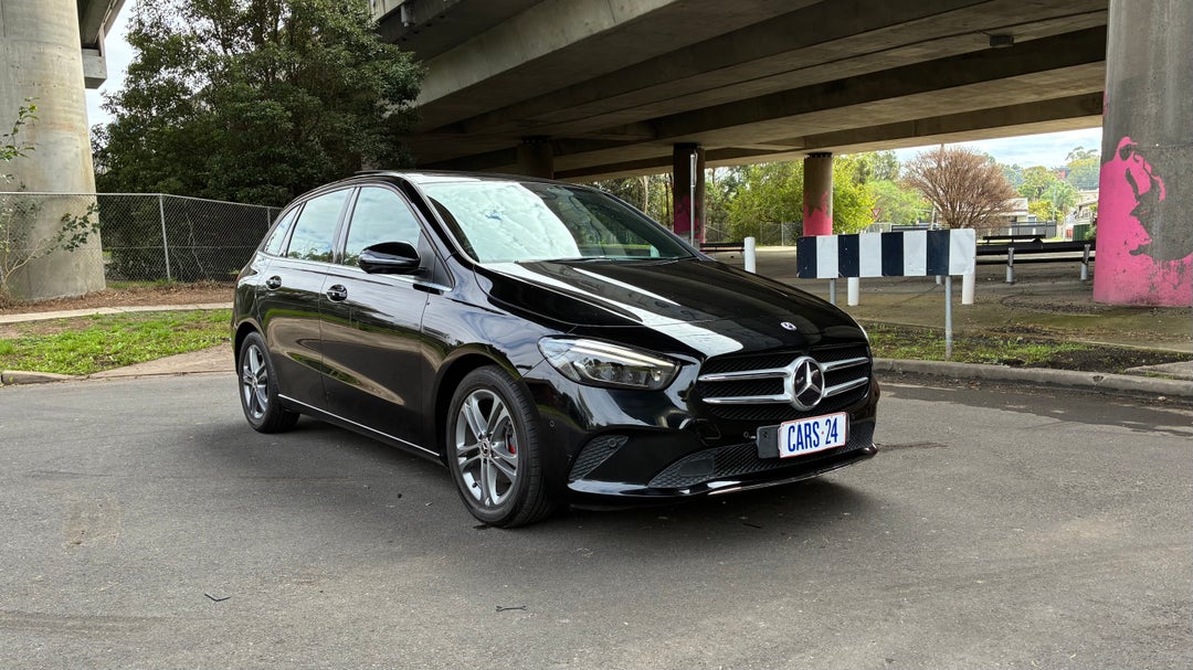 Right Front Diagonal (45- Degree) View