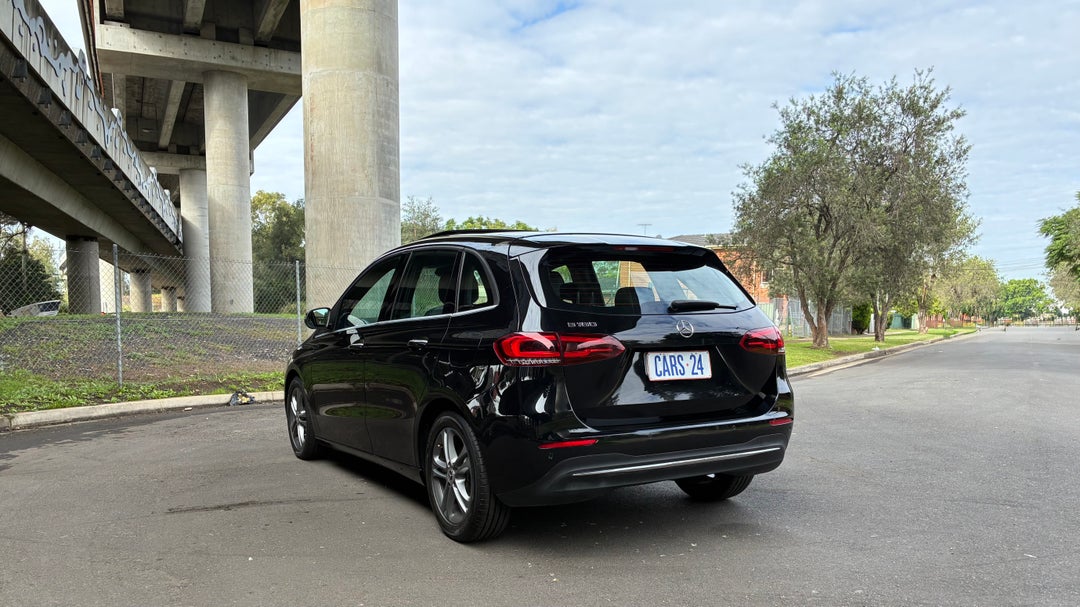 Left Back Diagonal (45- Degree) View