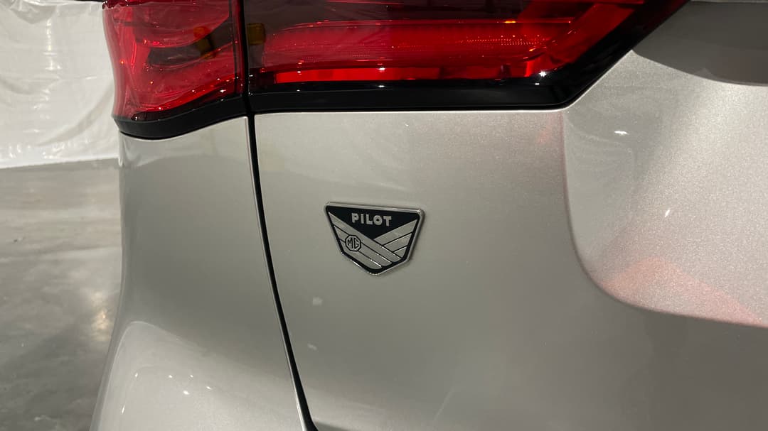 2022 MG HS +ev Phev Essence, Automatic, 49182 km, Badge (Boot Left Side)
