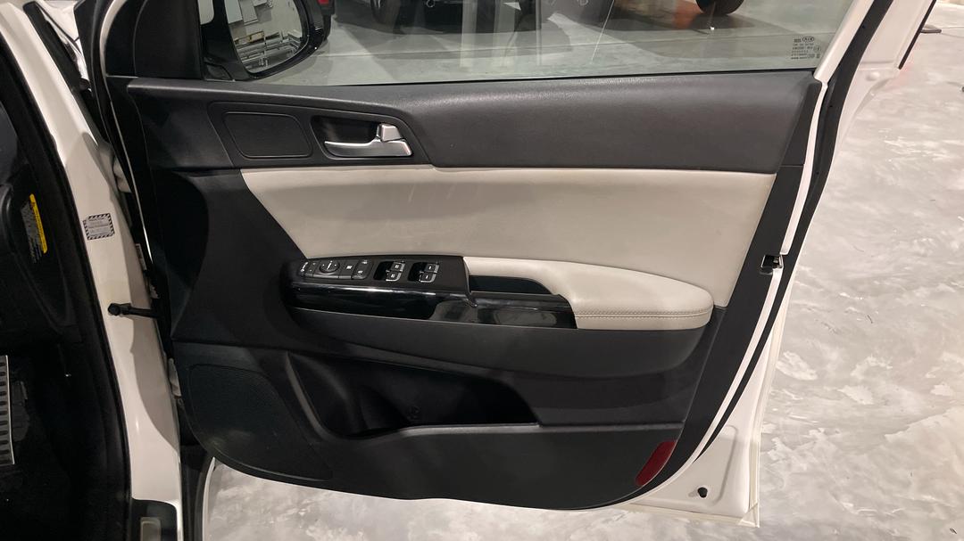2016 Kia Sportage Gt-line (AWD), Automatic, 92372 km, Speaker View