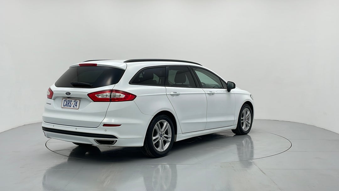 Right Back Diagonal (45- Degree) View