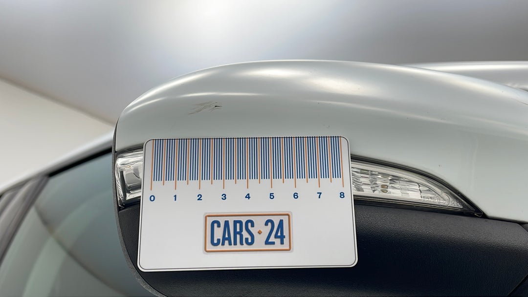 Side Mirrors Housing RHS Scratch