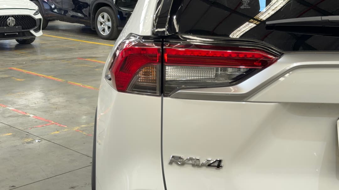 2024 Toyota RAV4 Cruiser (AWD) Hybrid, Automatic, 10541 km, Badge (Boot Left Side)
