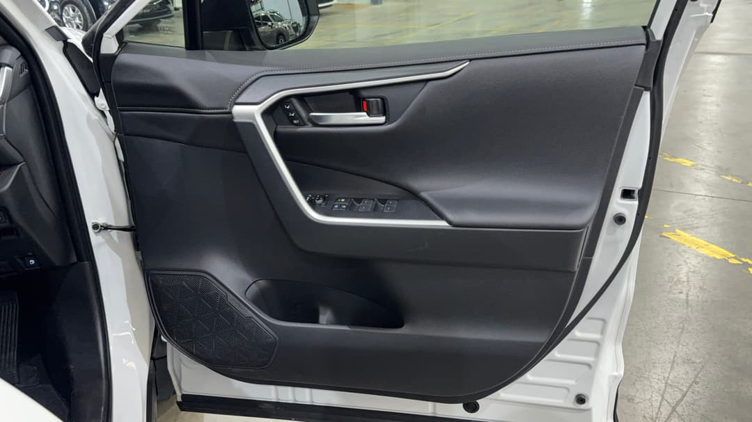 2024 Toyota RAV4 Cruiser (AWD) Hybrid, Automatic, 10541 km, Speaker View