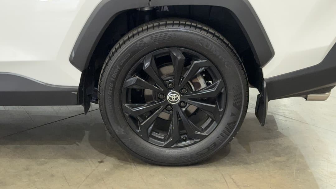 2024 Toyota RAV4 Cruiser (AWD) Hybrid, Automatic, 10541 km, Left Rear Wheel