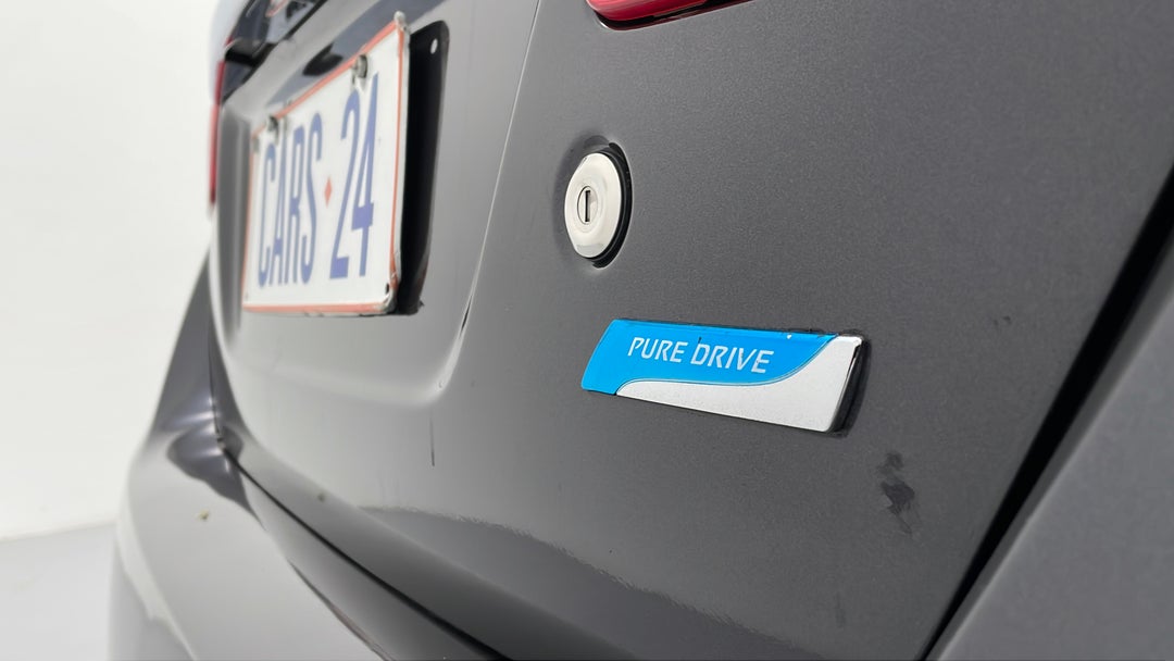 Badge (Boot Right Side)