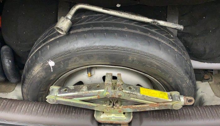 2013 Hyundai Santro Xing GL, CNG, Manual, 63,686 km, Dicky (Boot door) - Tool missing