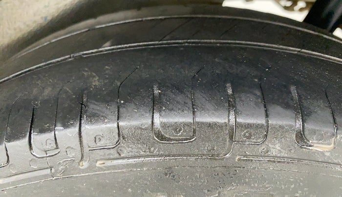 2017 Maruti Wagon R 1.0 LXI CNG, CNG, Manual, 68,494 km, Left Rear Tyre Tread