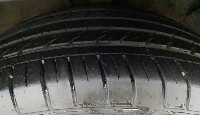 2016 Hyundai Creta 1.6 SX PLUS VTVT, Petrol, Manual, 52,949 km, Right Front Tyre Tread