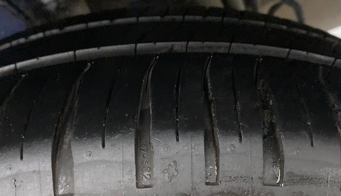 2014 Tata Zest XT PETROL, Petrol, Manual, 1,19,817 km, Left Rear Tyre Tread