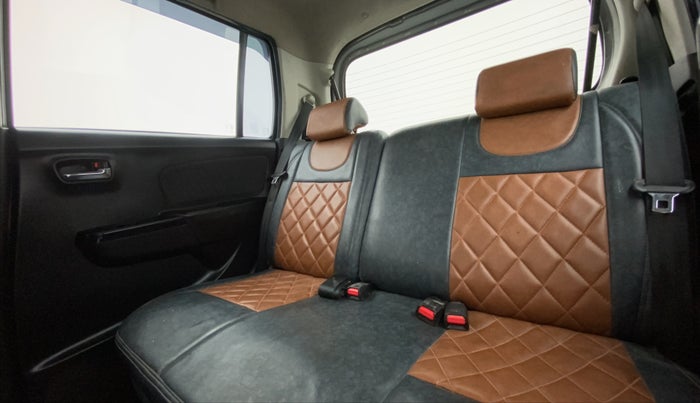 2014 Maruti Wagon R Stingray VXI, Petrol, Manual, 56,743 km, Right Side Rear Door Cabin