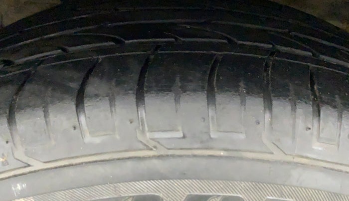 2019 Hyundai Creta SX AT 1.6 PETROL, Petrol, Automatic, 26,003 km, Left Front Tyre Tread