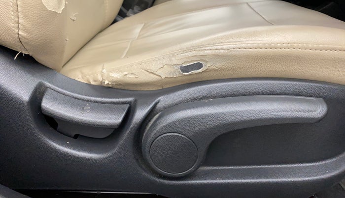 2018 Hyundai Elite i20 ASTA 1.2, Petrol, Manual, 81,284 km, Driver Side Adjustment Panel