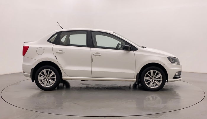 2017 Volkswagen Ameo COMFORTLINE 1.2, Petrol, Manual, 54,491 km, Right Side View