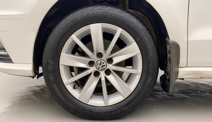 2017 Volkswagen Ameo COMFORTLINE 1.2, Petrol, Manual, 54,491 km, Left Front Wheel