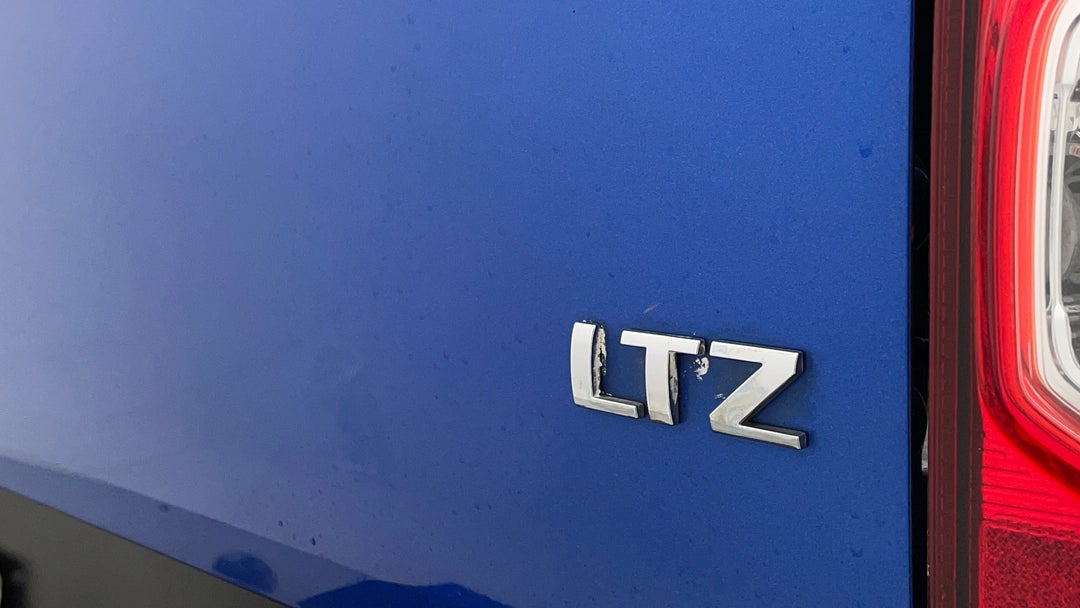 Badge (Boot Right Side)