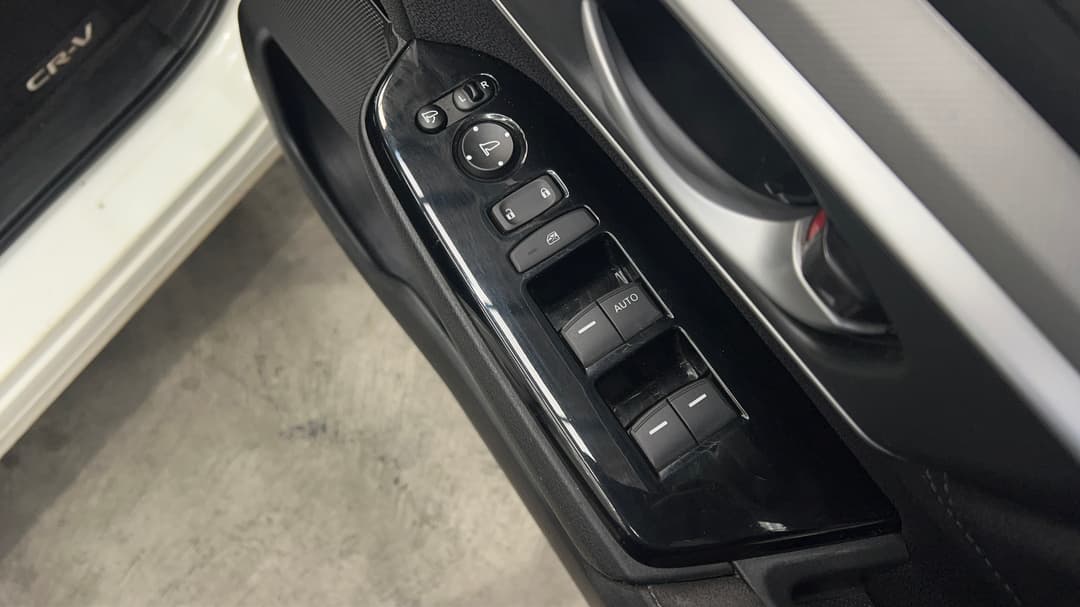 2017 Honda CR-V Vti (2WD), Automatic, 103544 km, Drivers Side Door Panel Controls