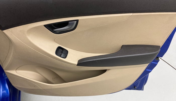 2016 Hyundai Eon SPORTZ, Petrol, Manual, 58,248 km, Driver Side Door Panels Control