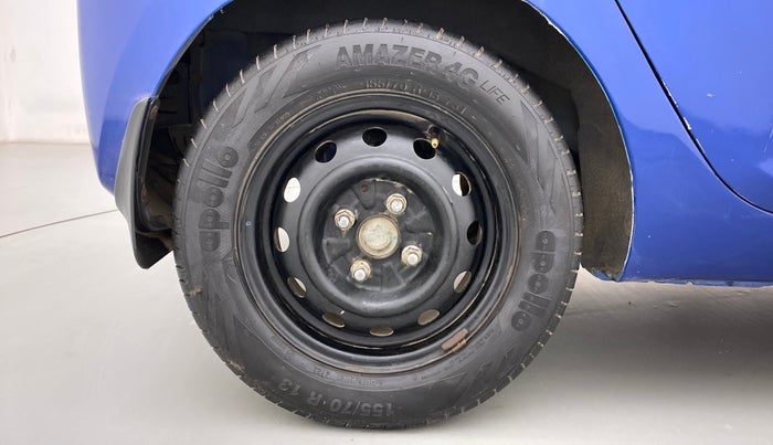 2016 Hyundai Eon SPORTZ, Petrol, Manual, 58,248 km, Right Rear Wheel
