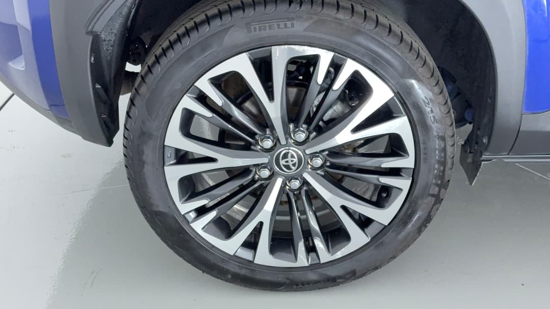 2022 Toyota Yaris Cross Urban Hybrid, Automatic, 51757 km, Right Rear Wheel