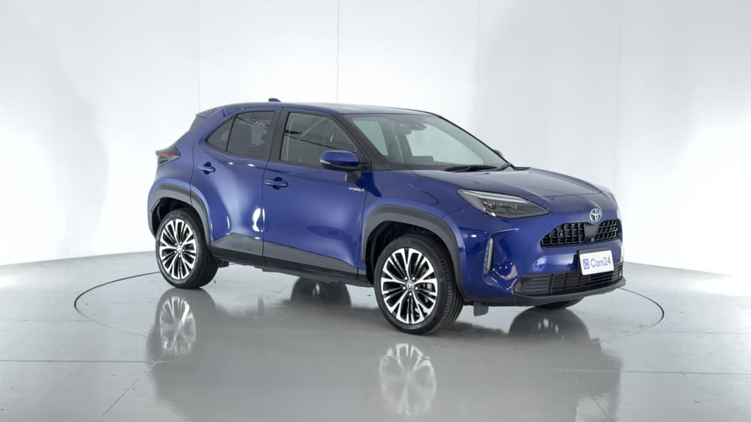 2022 Toyota Yaris Cross Urban Hybrid, Automatic, 51757 km, Right Front Diagonal (45- Degree) View