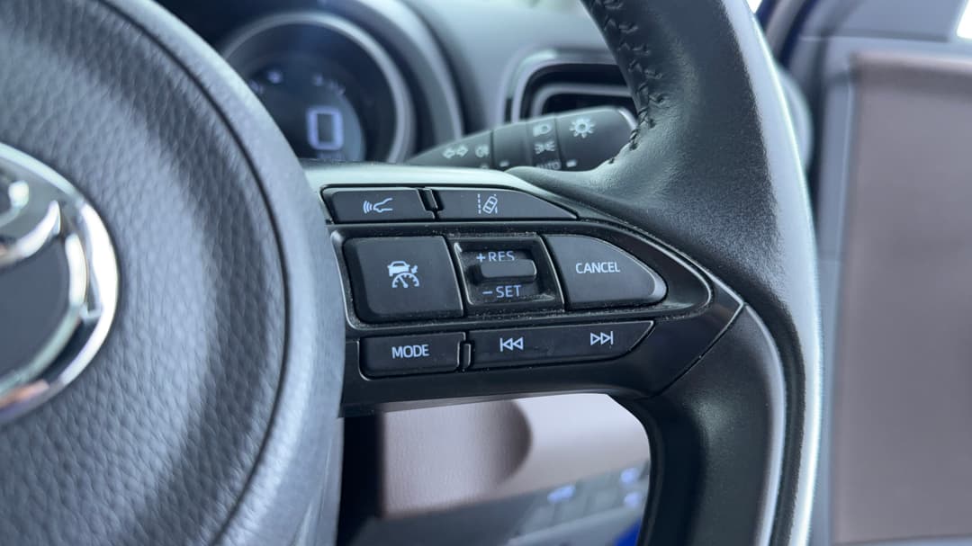 2022 Toyota Yaris Cross Urban Hybrid, Automatic, 51757 km, Cruise Control