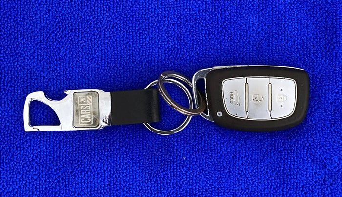 2014 Hyundai Grand i10 ASTA 1.2 VTVT, Petrol, Manual, 33,330 km, Key Close Up