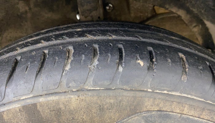 2018 Maruti Swift VXI, Petrol, Manual, 55,483 km, Right Front Tyre Tread