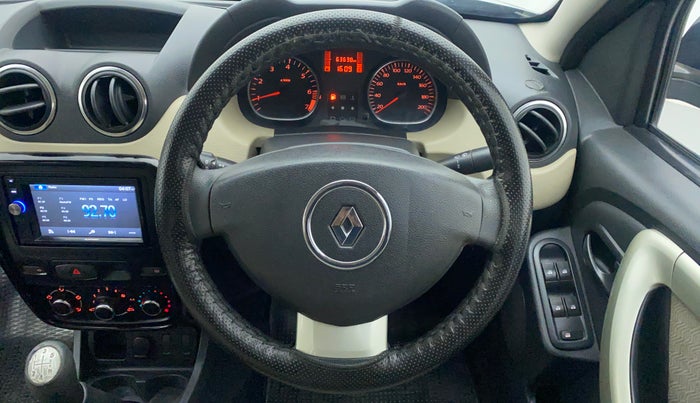 2014 Renault Duster RXL PETROL 104, Petrol, Manual, 63,772 km, Steering Wheel Close Up