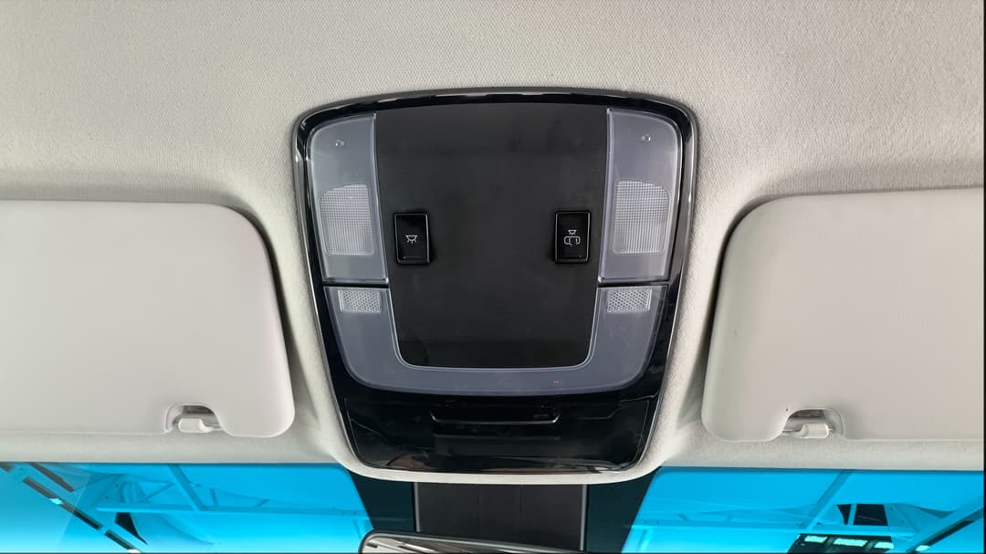2022 Hyundai Staria Staria, Automatic, 95043 km, On-Roof Controls/Sunglass holder
