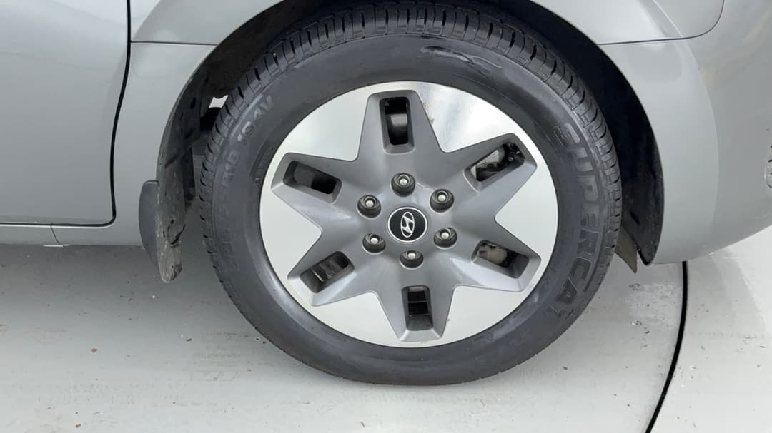 2022 Hyundai Staria Staria, Automatic, 95043 km, Right Front Wheel