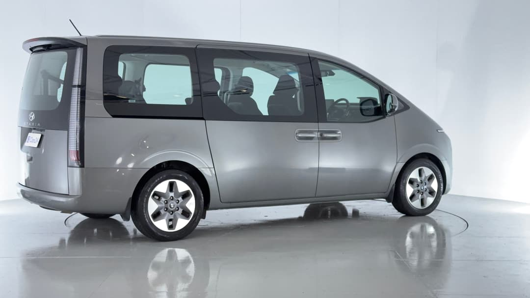 2022 Hyundai Staria Staria, Automatic, 95043 km, Right Back Diagonal (45- Degree) View