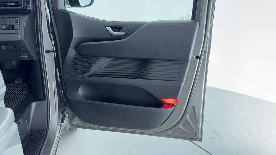 2022 Hyundai Staria Staria, Automatic, 95043 km, Speaker View
