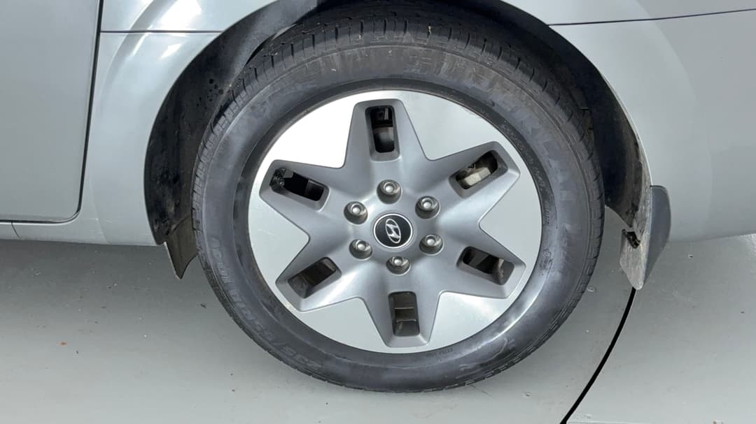 2022 Hyundai Staria Staria, Automatic, 95043 km, Left Rear Wheel
