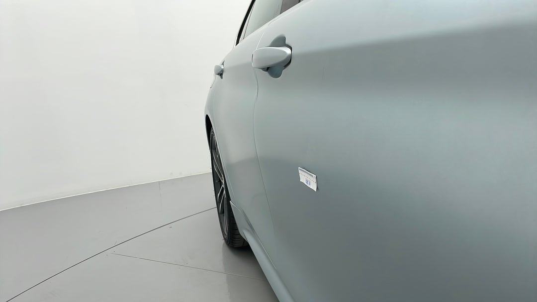 Doors Front RHS Dent