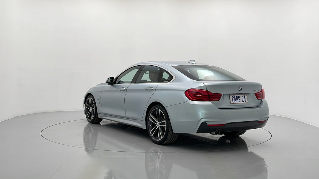 Left Back Diagonal (45- Degree) View