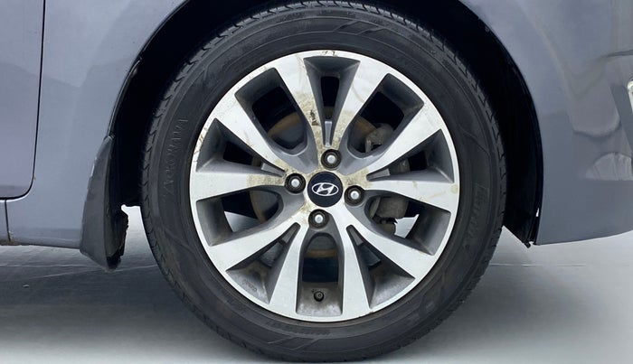 2015 Hyundai Verna FLUIDIC 1.6 SX CRDI, Diesel, Manual, 47,327 km, Right Front Wheel