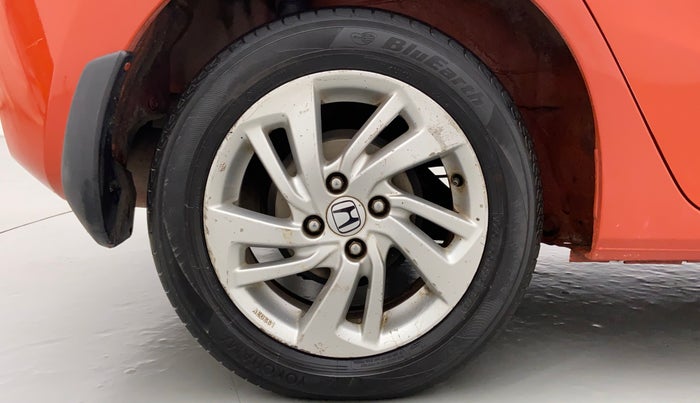 2015 Honda Jazz 1.2 V MT, Petrol, Manual, 49,463 km, Right Rear Wheel